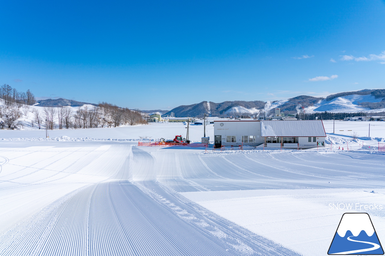 オホーツク・ローカルスキー場巡り。｜晴天粉雪の『佐呂間町営スキー場』から流氷を望む『湧別町五鹿山スキー場』へ！